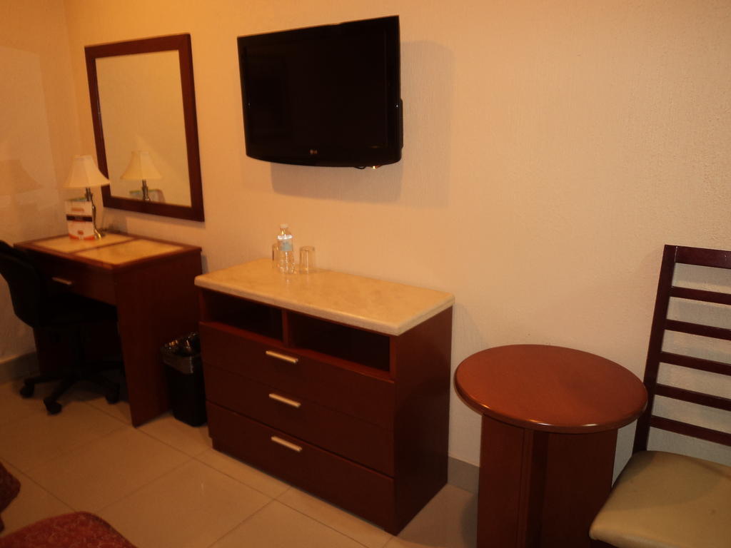Hotel Fenix Los Mochis Exterior photo